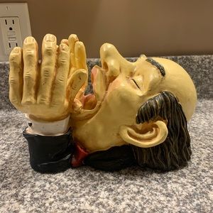 Wine bottle holder